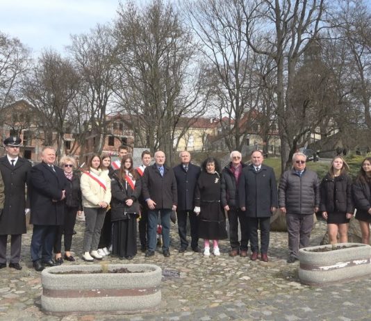UPAMIĘTNILI OFIARY NIEMIECKIEGO TERRORU – UROCZYSTOŚĆ PATRIOTYCZNA W SANDOMIERZU