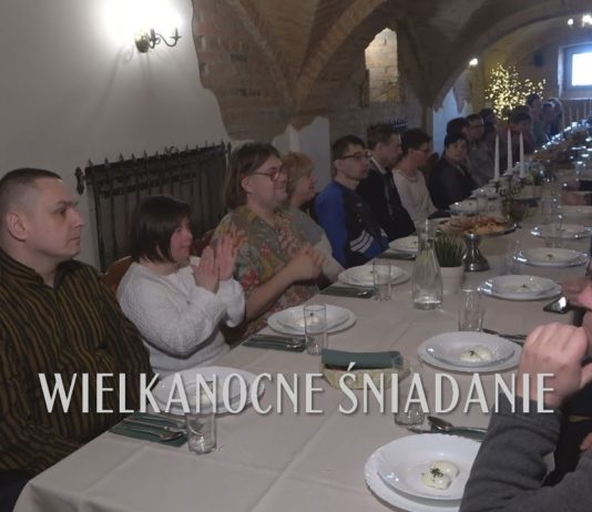 UROCZYSTE ŚNIADANIE WIELKANOCNE – ŚWIĘTA ZAGOŚCIŁY W WARSZTATACH