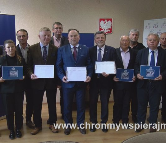 CHROŃMY DZIECI, WSPIERAJMY RODZICÓW – ZACHĘCAJĄ DO POPIERANIA OBYWATELSKIEGO PROJEKTU