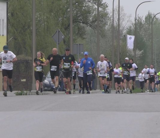 SPORTOWE ŚWIĘTO W TARNOBRZEGU – WIELKIE ZAINTERESOWANIE TRADYCYJNYM BIEGIEM SIARKOWCA