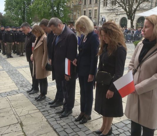 UPAMIĘTNILI TWÓRCÓW KONSTYTUCJI – UROCZYSTOŚCI PATRIOTYCZNE W SANDOMIERZU