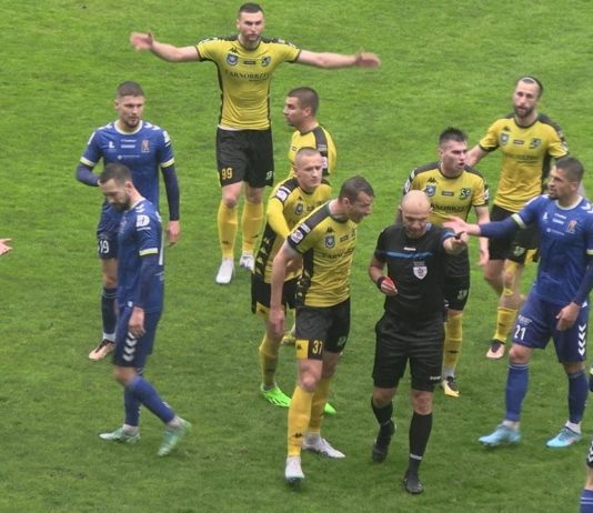 SIARKA CORAZ BLIŻEJ SPADKU – MOTOR LUBLIN WYGRAŁ W TARNOBRZEGU