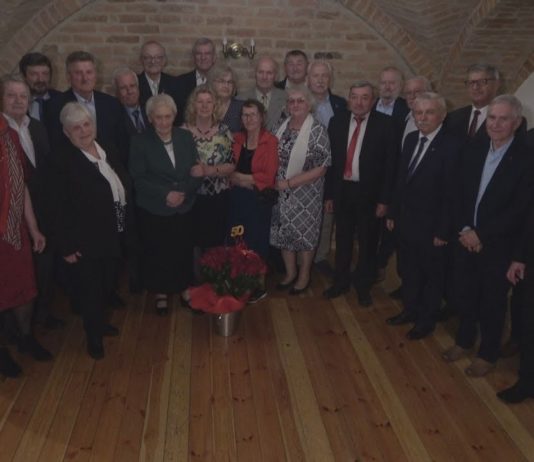 PÓŁ WIEKU PO MATURZE – SENTYMENTALNE SPOTKANIE ABSOLWENTÓW „GÓRNIKA”