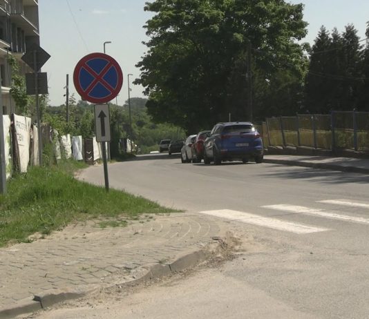 INWESTYCJA W OKROJONEJ FORMIE – W SANDOMIERZU CHCĄ ZMODERNIZOWAĆ DROGĘ