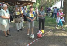 TAK SIĘ BAWIĄ AKTYWNI SENIORZY – SENIORIADA W NOWEJ DĘBIE