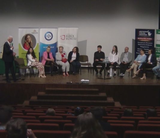 O BIZNESIE I PRZEDSIĘBIORCZOŚCI – UCZELNIANY KUBEK BIZNESU W NOWEJ DĘBIE