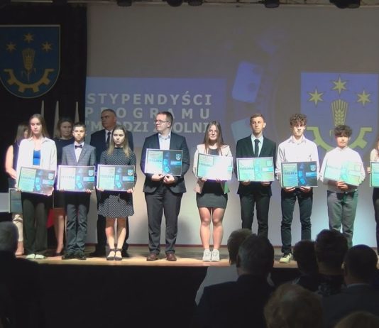 OBCHODZILI SAMORZĄDOWE ŚWIĘTO – UROCZYSTA SESJA RADY GMINY GORZYCE