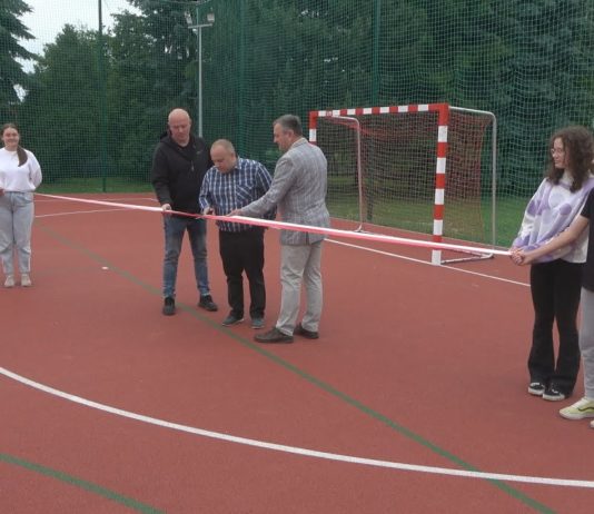 DOCZEKALI SIĘ WYMARZONEGO BOISKA – W GORZYCACH WYKONANO WAŻNĄ INWESTYCJĘ