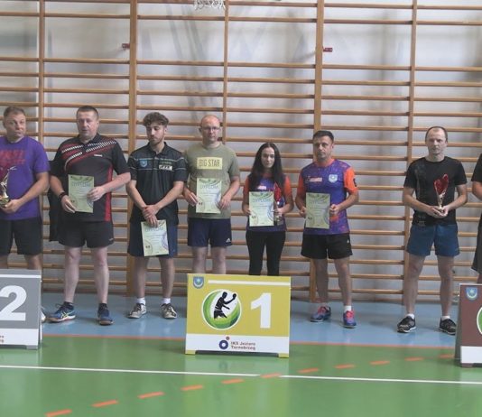 AMATORSKA LIGA TENISA STOŁOWEGO – W TARNOBRZEGU PODSUMOWALI ROZGRYWKI