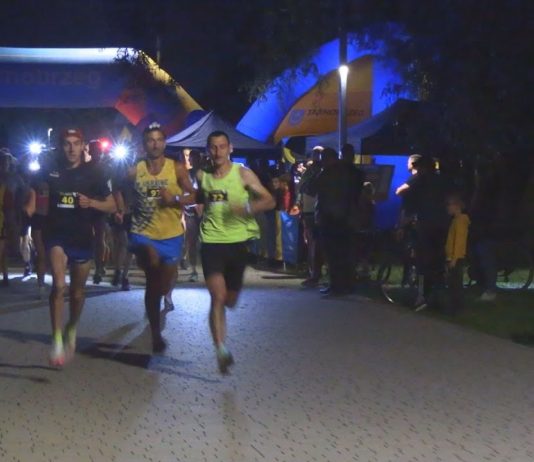 NOCĄ WOKÓŁ JEZIORA TARNOBRZESKIEGO – TRZECIA EDYCJA BIEGU NOCNEGO