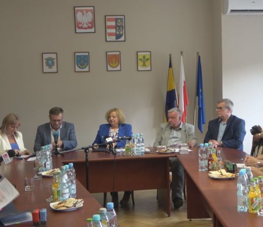 DROGI DOJAZDOWE DO PÓL I MAŁA RETENCJA – SAMORZĄDY POZYSKAŁY DOFINANSOWANIE