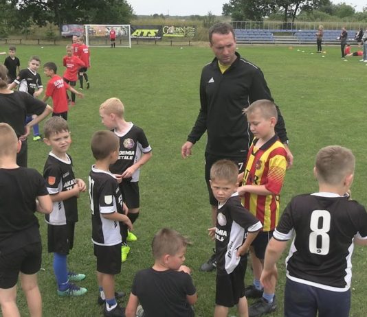 ROZWIJAJĄ MŁODE TALENTY – TURNIEJE PIŁKARSKIE NA STADIONIE W STALACH