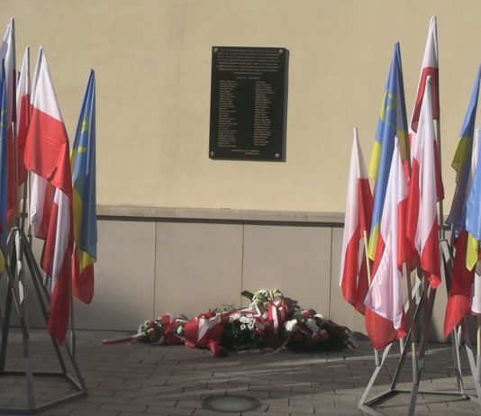 WSPOMNIENIE ZWYCIĘSTWA Z BOLSZEWIKAMI – W TARNOBRZEGU UPAMIĘTNIONO OCHOTNIKÓW DZIKOWSKICH