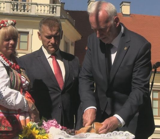 PODZIĘKOWALI ZA ZEBRANE PLONY – MIEJSKIE DOŻYNKI W TARNOBRZEGU