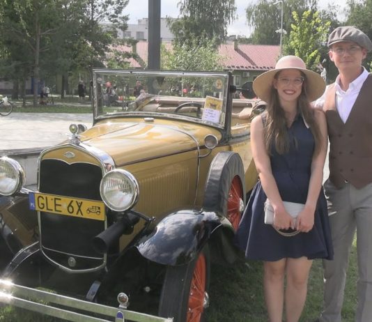 PERŁY MOTORYZACJI W GORZYCACH – DRUGA EDYCJA ZLOTU W TECHNICZNYM OGRODZIE