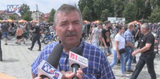 REKORDOWY ZJAZD W GRĘBOWIE – STARE MOTOCYKLE ZAPEŁNIŁY PLAC TARGOWY