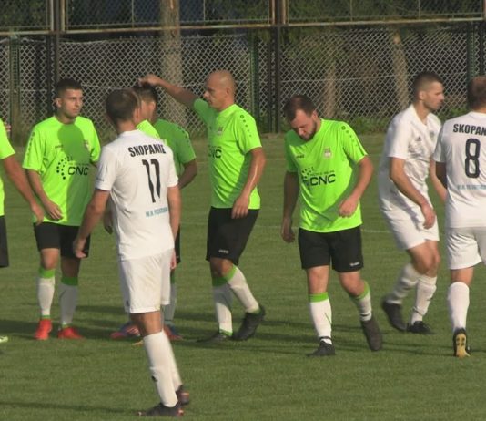 PIŁKARZE WISANU SKOPANIE BEZ PRZEŁAMANIA – UNIA SKOWIERZYN WYGRAŁA PIERWSZY MECZ