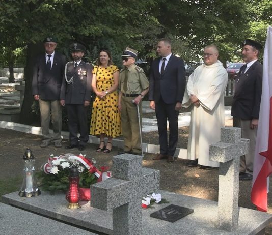 WSPOMNIENIE OBROŃCY MIASTA – W TARNOBRZEGU UHONOROWALI LOKALNEGO BOHATERA