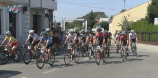 WYŚCIG KOLARSKI Z PRZESŁANIEM – OSTRE ŚCIGANIE W BARANOWIE SANDOMIERSKIM