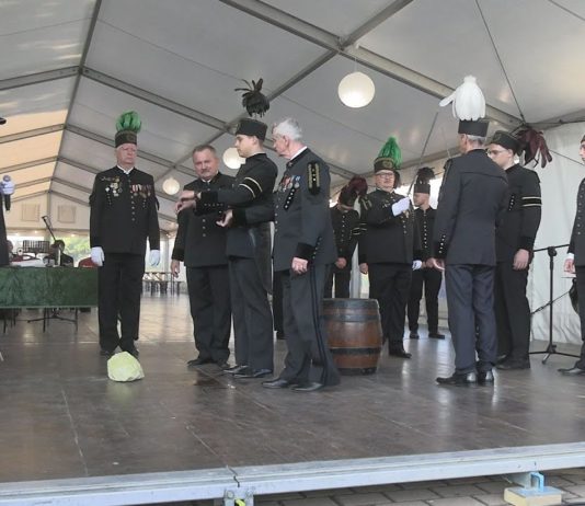 GÓRNICZE OBYCZAJE W TARNOBRZEGU – SIARKOWI GÓRNICY SPOTKALI SIĘ Z MIESZKAŃCAMI