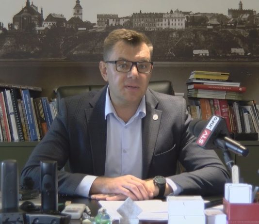 KRYTA PŁYWALNIA ZOSTANIE ZMODERNIZOWANA – DUŻA INWESTYCJA W SANDOMIERZU