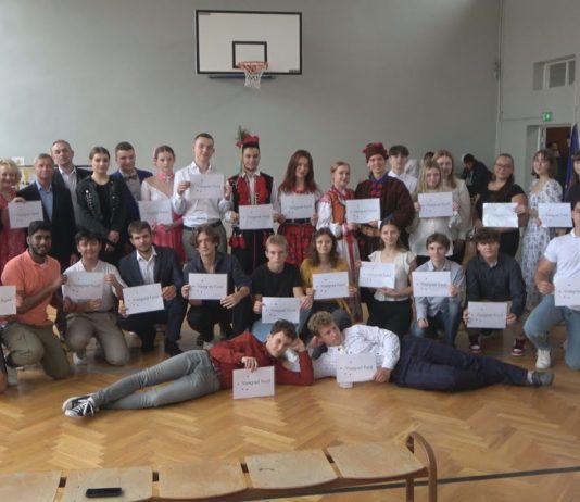 MIĘDZYNARODOWA WYMIANA MŁODZIEŻY W GORZYCACH – W ZESPOLE SZKÓŁ ZDOBYWAJĄ DOŚWIADCZENIE