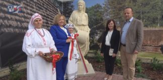 W BARANOWIE SANDOMIERSKIM DBAJĄ O TRADYCJĘ – UROCZYSTE OTWARCIE LASOWIACKIEGO ZAKĄTKA