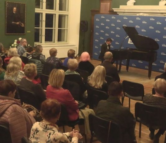 MUZYKA Z ENERGIĄ – KONCERT STANISŁAWA MAJEWSKIEGO W ZAMKU TARNOWSKICH