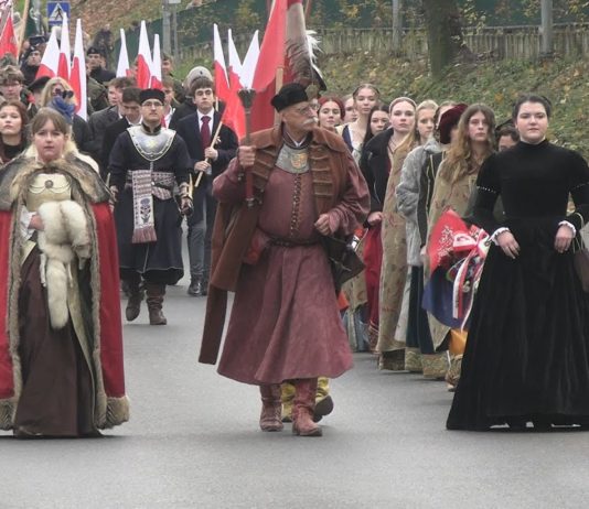 ŚWIĘTOWALI URODZINY OJCZYZNY – NARODOWE ŚWIĘTO NIEPODLEGŁOŚCI W SANDOMIERZU
