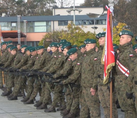 NARODOWE ŚWIĘTO NIEPODLEGŁOŚCI – UROCZYSTOŚĆ PATRIOTYCZNA W NOWEJ DĘBIE