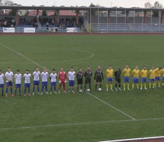 WISŁA SANDOMIERZ WCIĄŻ BEZ PUNKTÓW – PEWNA WYGRANA PIŁKARZY ARKI PAWŁÓW