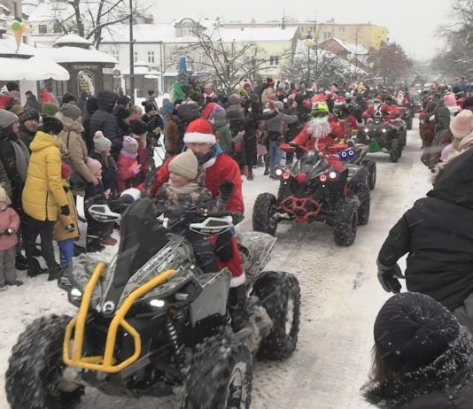 BARWNA KAWALKADA PRZEJECHAŁA PRZEZ MIASTO – PARADA MIKOŁAJÓW W TARNOBRZEGU