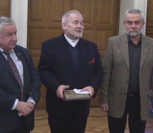 WRĘCZONO NAGRODĘ IM. DR MICHAŁA MARCZAKA – LAUREATEM DR ADAM WÓJCIK