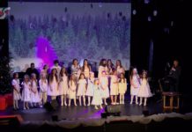 PIĘKNE KOLĘDY I KLIMATYCZNE ZIMOWE UTWORY – KONCERT ŚWIĄTECZNY W BARANOWIE SANDOMIERSKIM