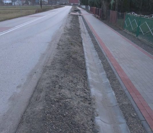 BĘDZIE WYGODNIEJ I BEZPIECZNIEJ – NOWE CHODNIKI NA TERENIE GMINY GORZYCE
