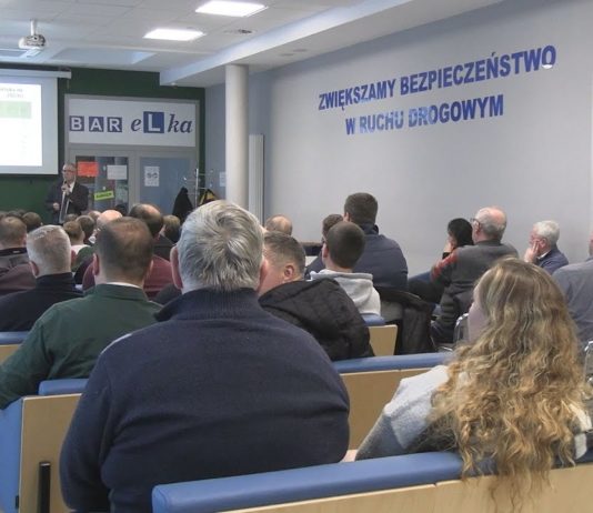 ROZMAWIALI O EGZAMINACH I WSPÓŁPRACY – SPOTKANIE W WOJEWÓDZKIM OŚRODKU RUCHU DROGOWEGO