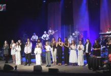 KOLĘDA NA DWA SERCA – ZNAKOMITY KONCERT W TARNOBRZESKIM DOMU KULTURY