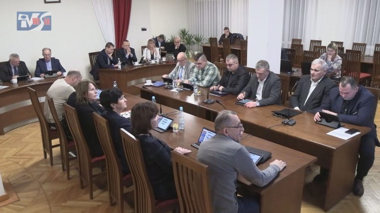 ZGODNA I WSPÓŁPRACA W BARANOWIE SANDOMIERSKIM – RADA MIEJSKA UCHWALIŁA BUDŻET