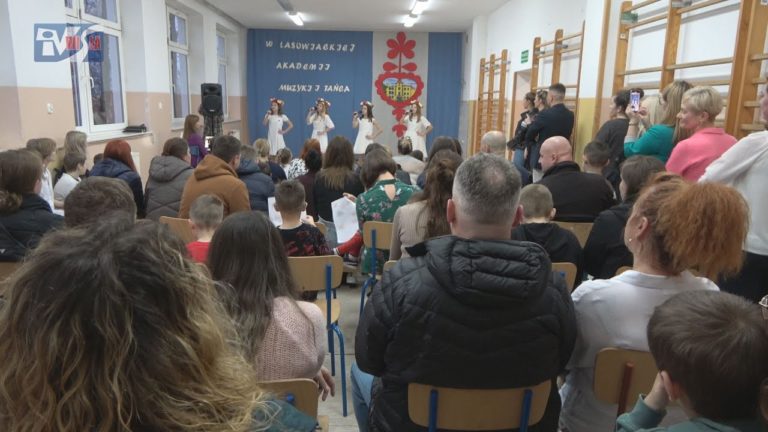 ZAPRASZAMY DO MIECHOCINA – SZKOŁA PODSTAWOWA NR 6 ZAPREZENTOWAŁA SWOJĄ OFERTĘ