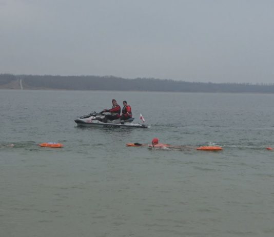 MORSY SPOTKAŁY SIĘ PO RAZ DRUGI – ZMAGANIA PŁYWACKIE NA JEZIORZE TARNOBRZESKIM