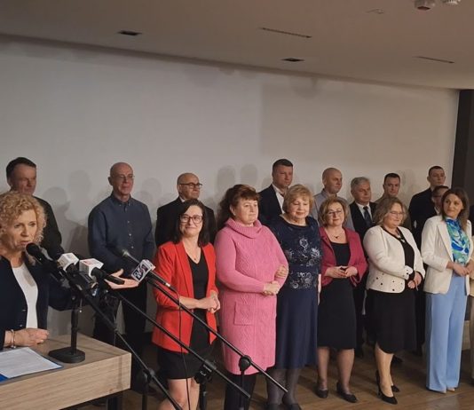 ZAPREZENTOWAŁA SWOJĄ DRUŻYNĘ – KONWENCJA WYBORCZA GRAŻYNY POTAŃSKIEJ