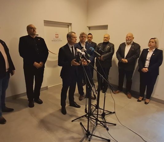 W TARNOBRZEGU OTWARTO BIURO POSELSKIE – ZDZISŁAW GAWLIK DEKLARUJE WSPÓŁPRACĘ W MIESZKAŃCAMI