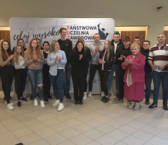 BEZPŁATNA POMOC DLA MATURZYSTÓW – WYSTARTOWAŁ PROGRAM „SOS MATURA”