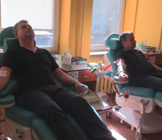 WIELKANOCNA ZBIÓRKA KRWI – W TARNOBRZEGU DZIELĄ SIĘ BEZCENNYM DAREM