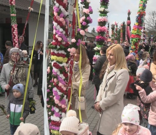 ŚWIĄTECZNE SPOTKANIE Z TRADYCJĄ – NIEDZIELA PALMOWA W GRĘBOWIE