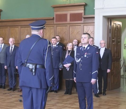 SREBRNY JUBILEUSZ W TARNOBRZEGU – UCZCILI POWSTANIE KOMENDY MIEJSKIEJ POLICJI