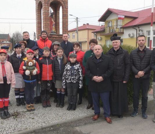 NARODOWY DZIEŃ PAMIĘCI ŻOŁNIERZY WYKLĘTYCH – W GORZYCACH ODDALI HOŁD BOHATEROM