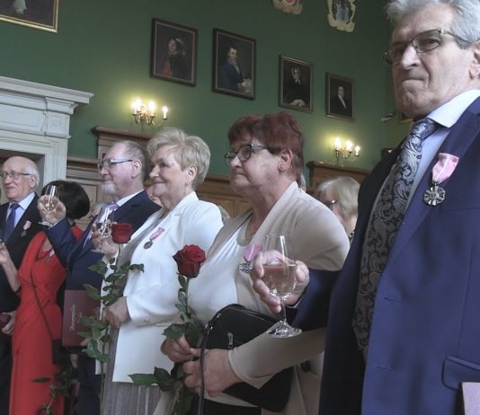 OBCHODZILI JUBILEUSZE MAŁŻEŃSKIE – ZŁOTE GODY W ZAMKU TARNOWSKICH