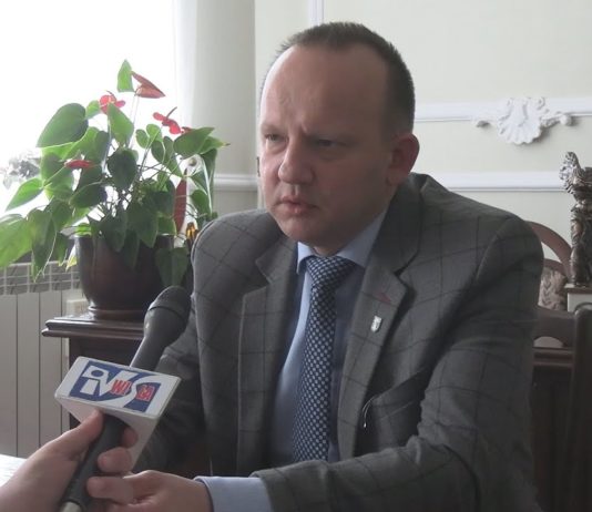 STABILIZACJA W BARANOWIE SANDOMIERSKIM – MAREK MAZUR WYGRAŁ WYBORY NA BURMISTRZA