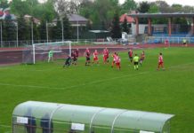 PORAŻKA PIŁKARZY WISŁY SANDOMIERZ – SPARTAKUS DALESZYCE WYWALCZYŁ TRZY PUNKTY